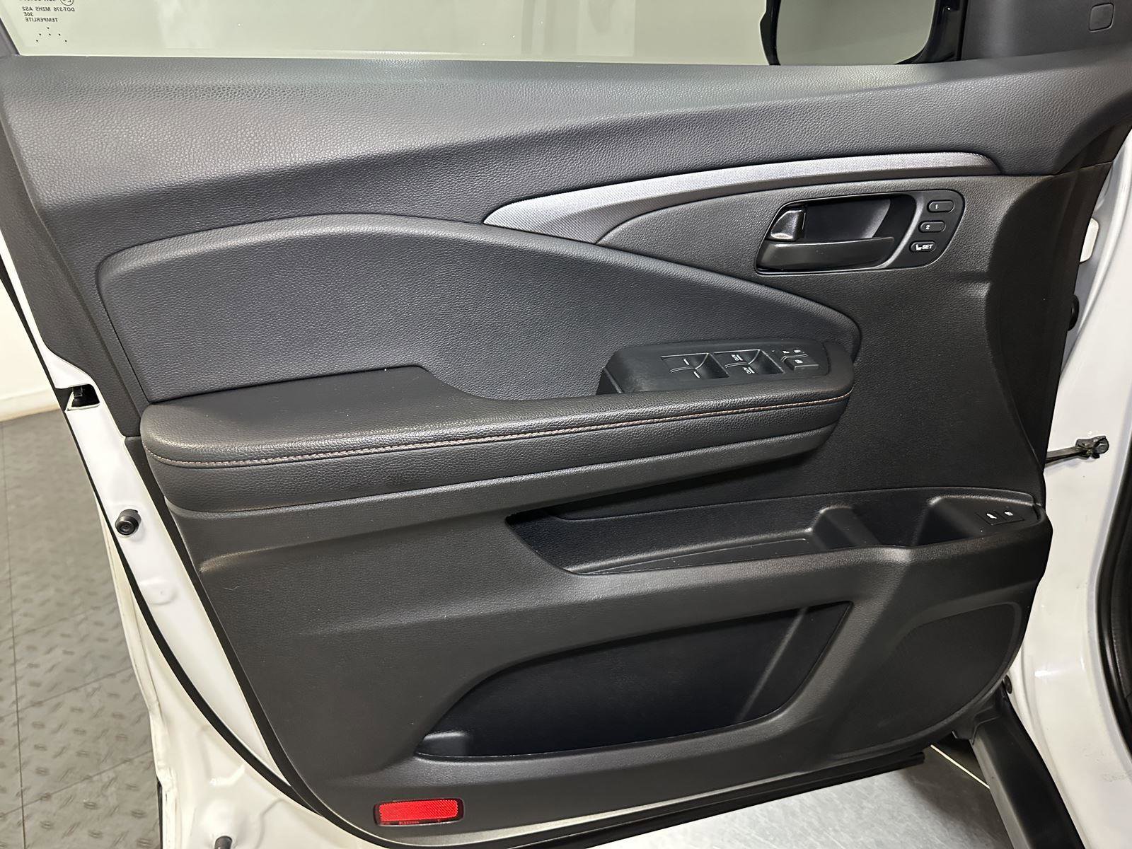 Used 2022 Honda Pilot TrailSport image 20