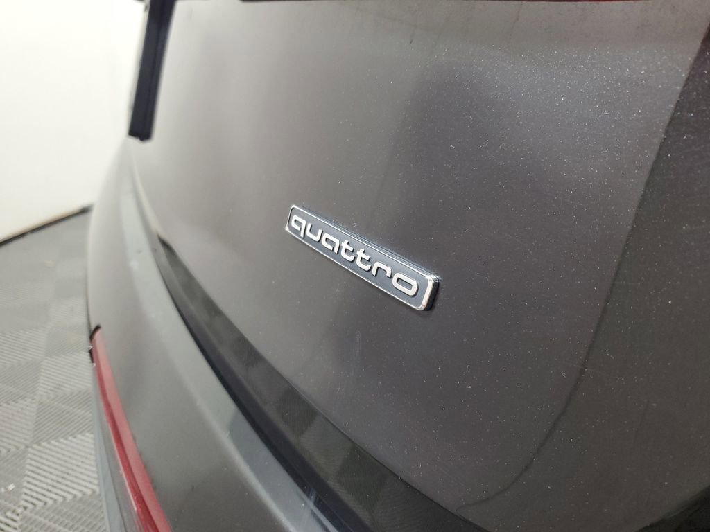 Used 2023 Audi Q7 2.0T Premium w/ Convenience Package image 7