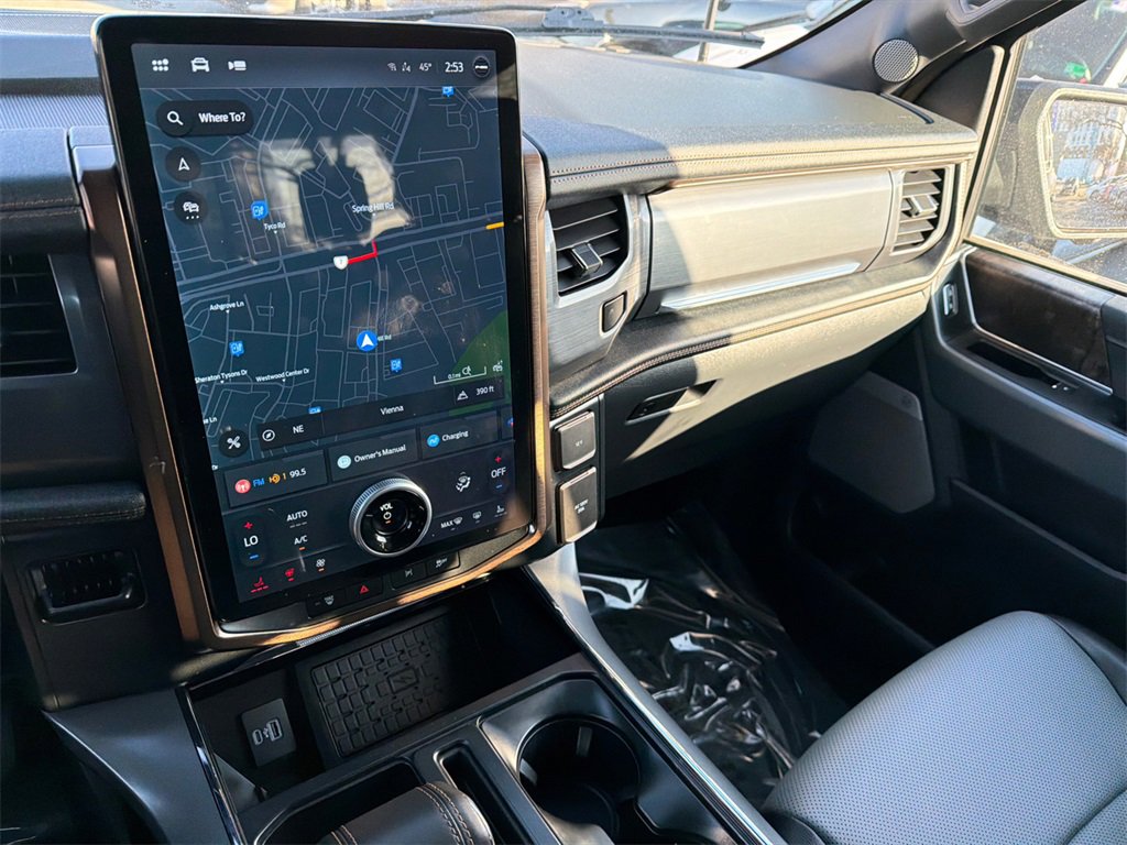 Used 2023 Ford F150 Lightning Lariat image 27