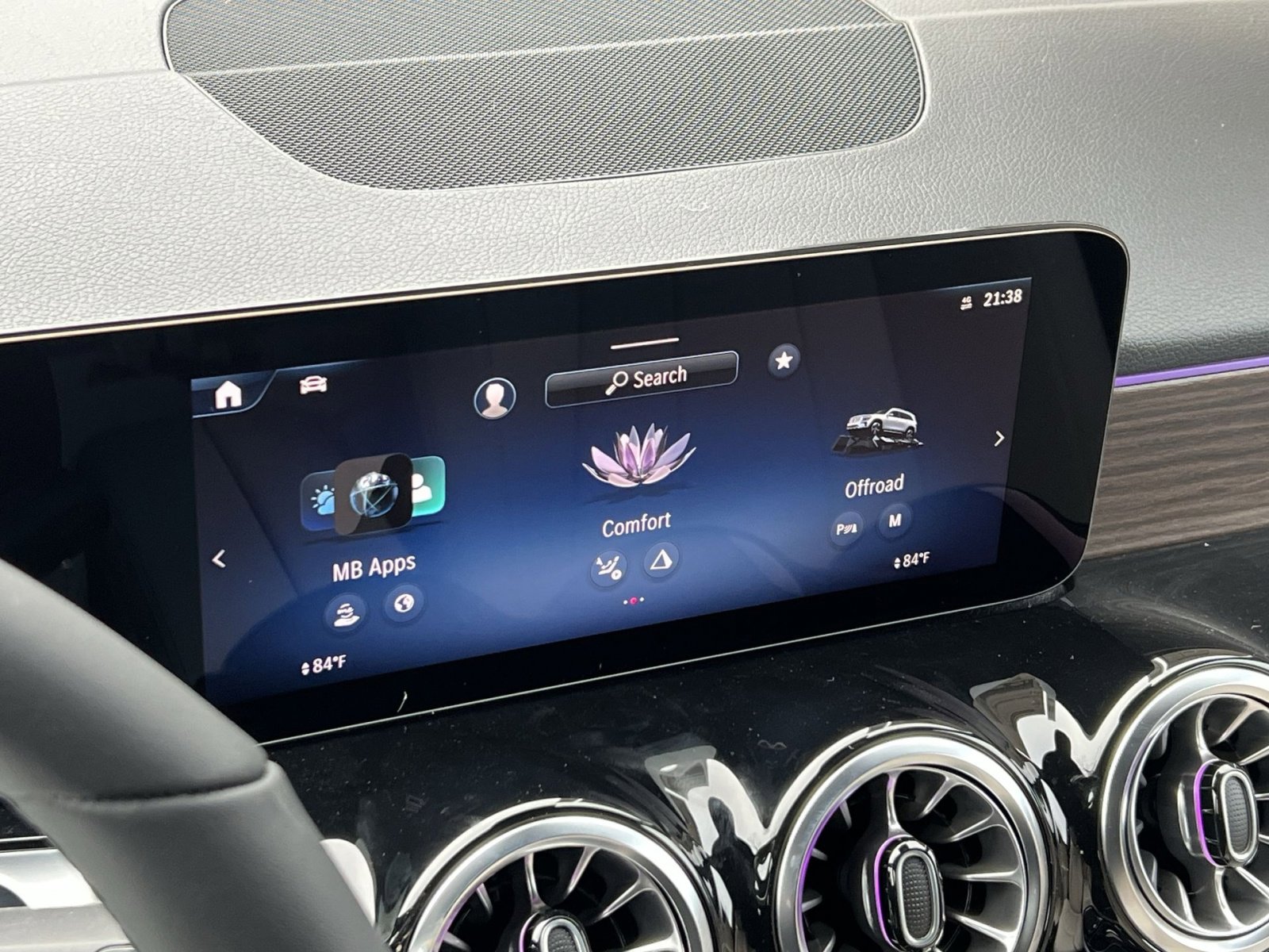 New 2026 Mercedes-Benz GLB 250 4MATIC image 18