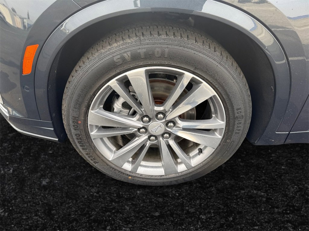 Used 2022 Cadillac XT6 Premium Luxury w/ Technology Package image 9