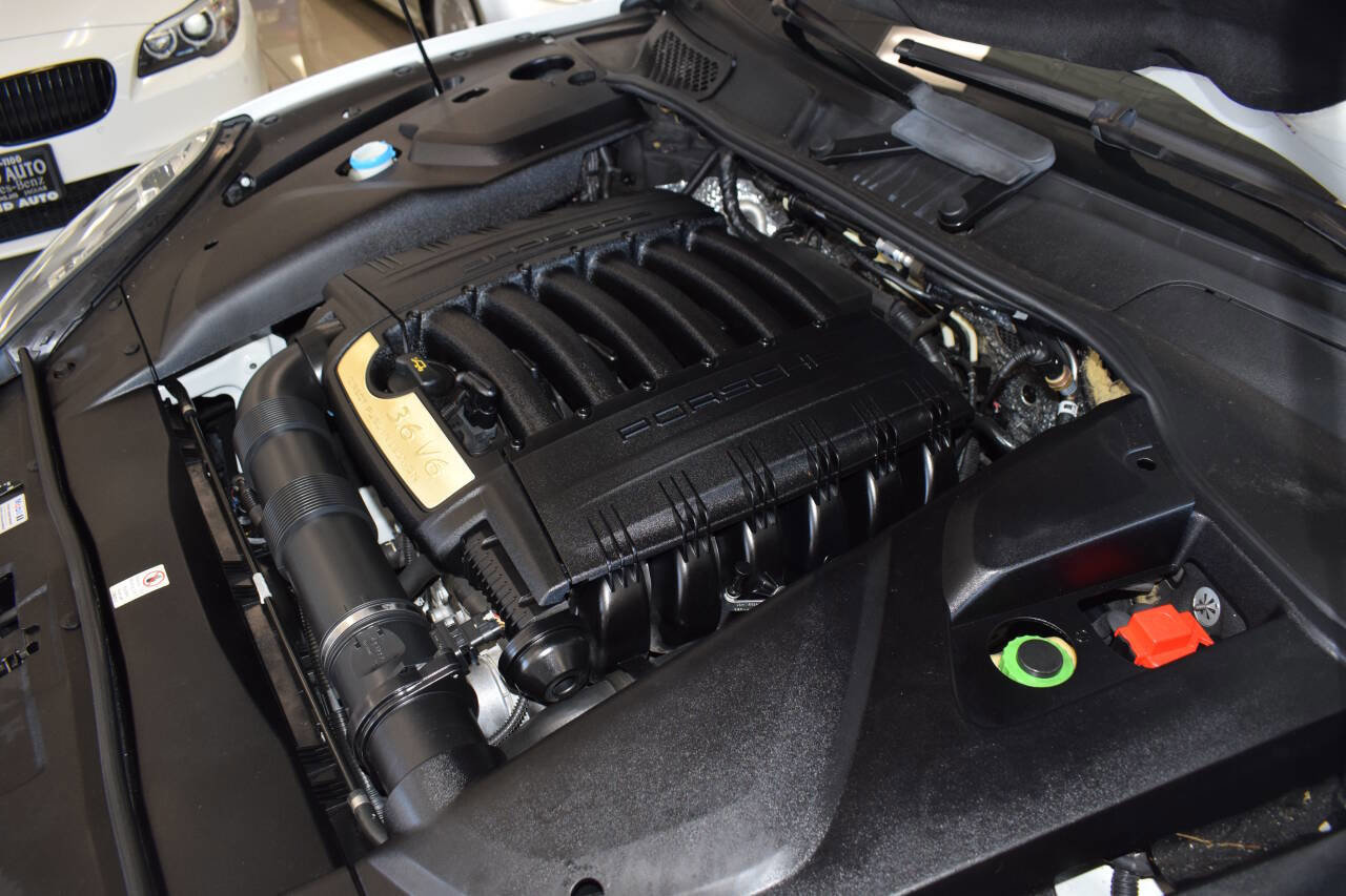 Used 2016 Porsche Cayenne image 34