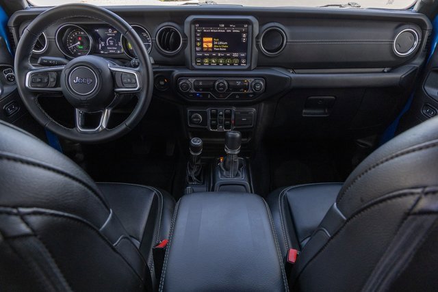 Used 2022 Jeep Wrangler Unlimited Sahara image 21