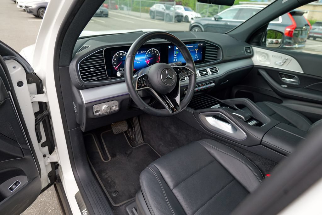 Used 2024 Mercedes-Benz GLS 450 4MATIC image 20