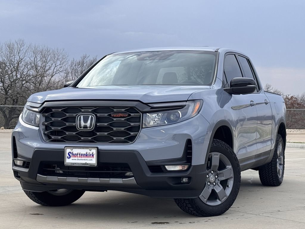 Used 2024 Honda Ridgeline TrailSport image 2