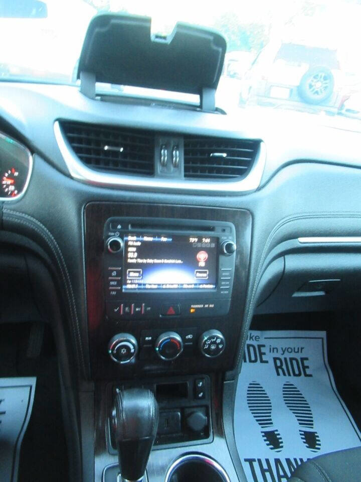 Used 2015 Chevrolet Traverse LT image 19