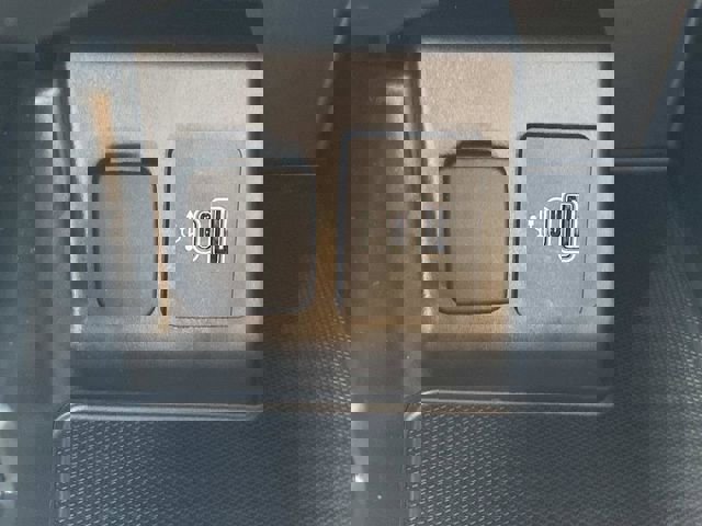 Used 2025 Ford Explorer Active RWD image 30