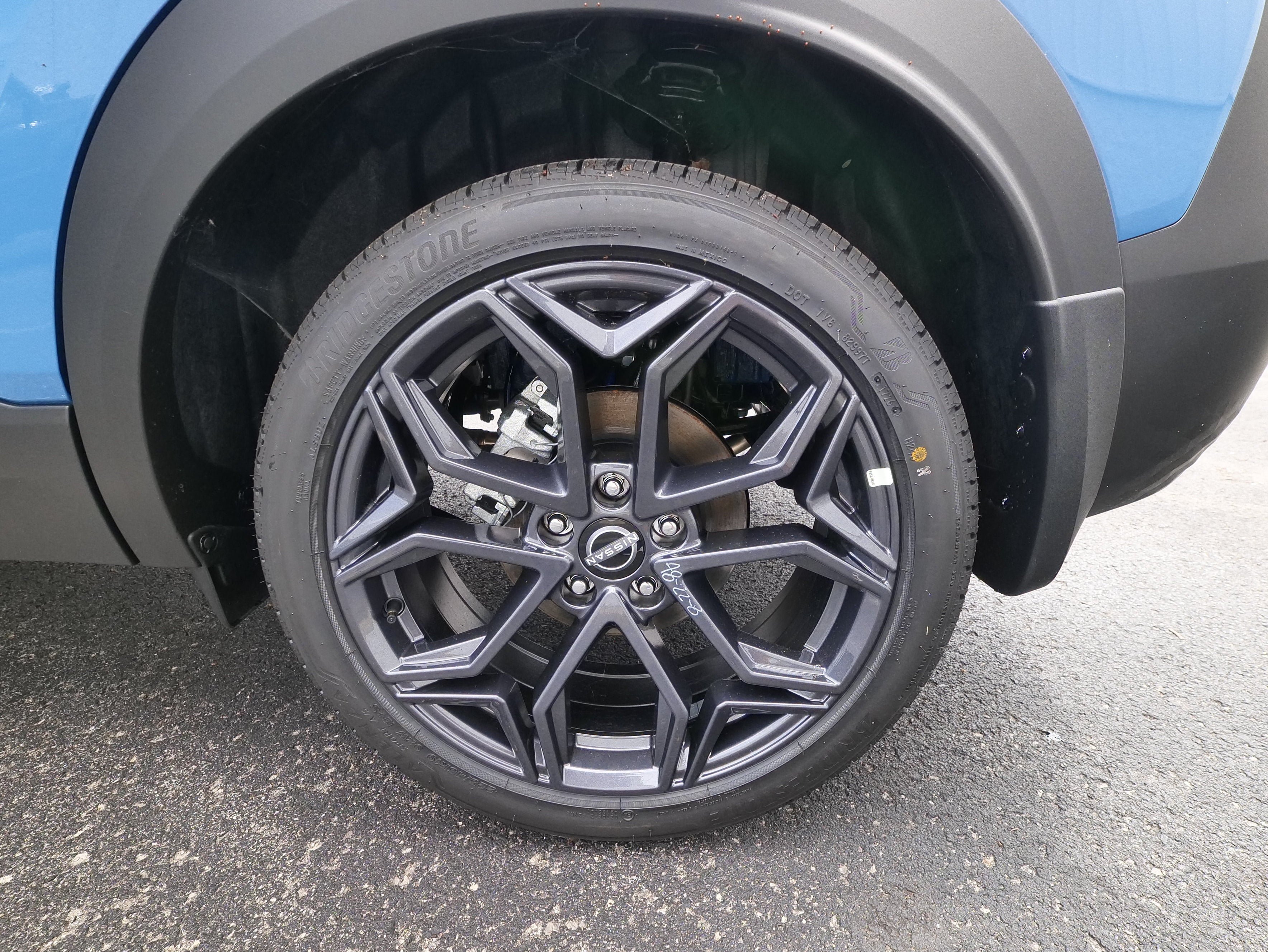 New 2026 Nissan Kicks SR w/ Cold Weather Package AWD/4WD image 9