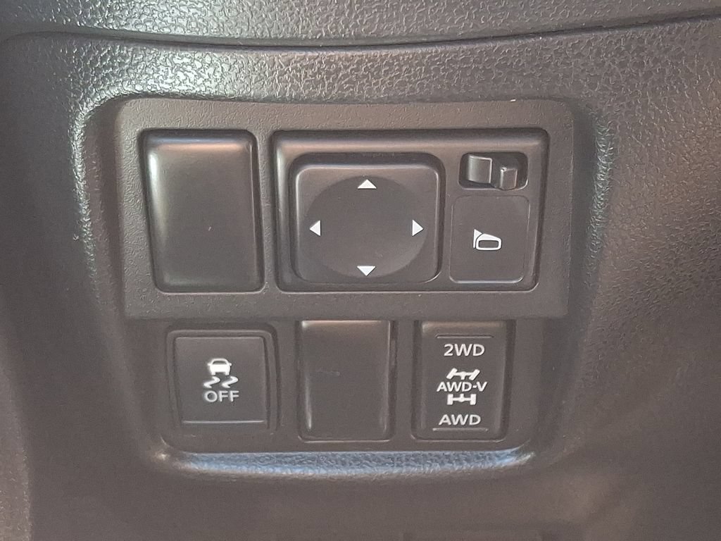 Used 2014 Nissan Juke S AWD/4WD image 21