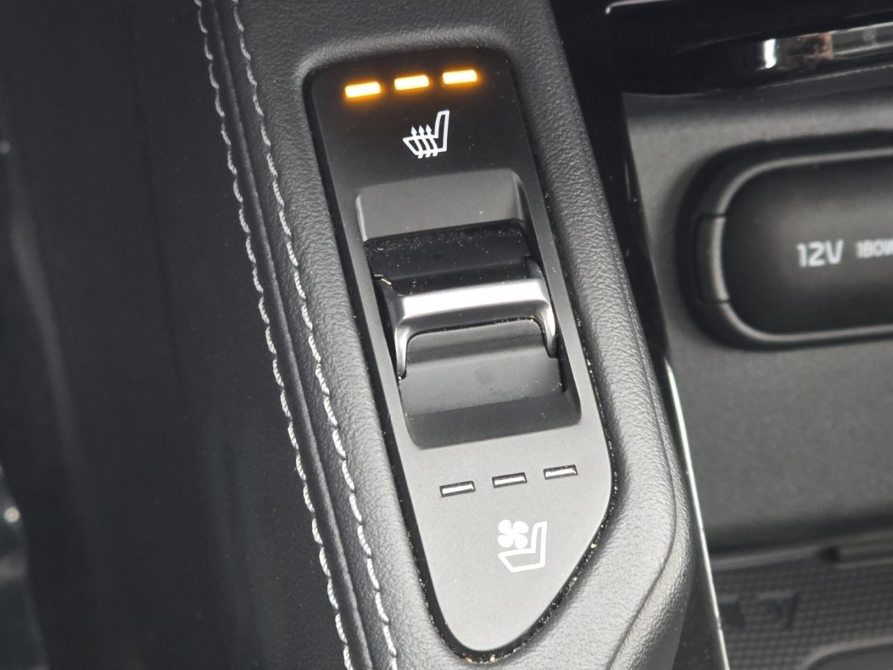 Used 2022 Kia Telluride SX w/ SX Prestige Package image 7