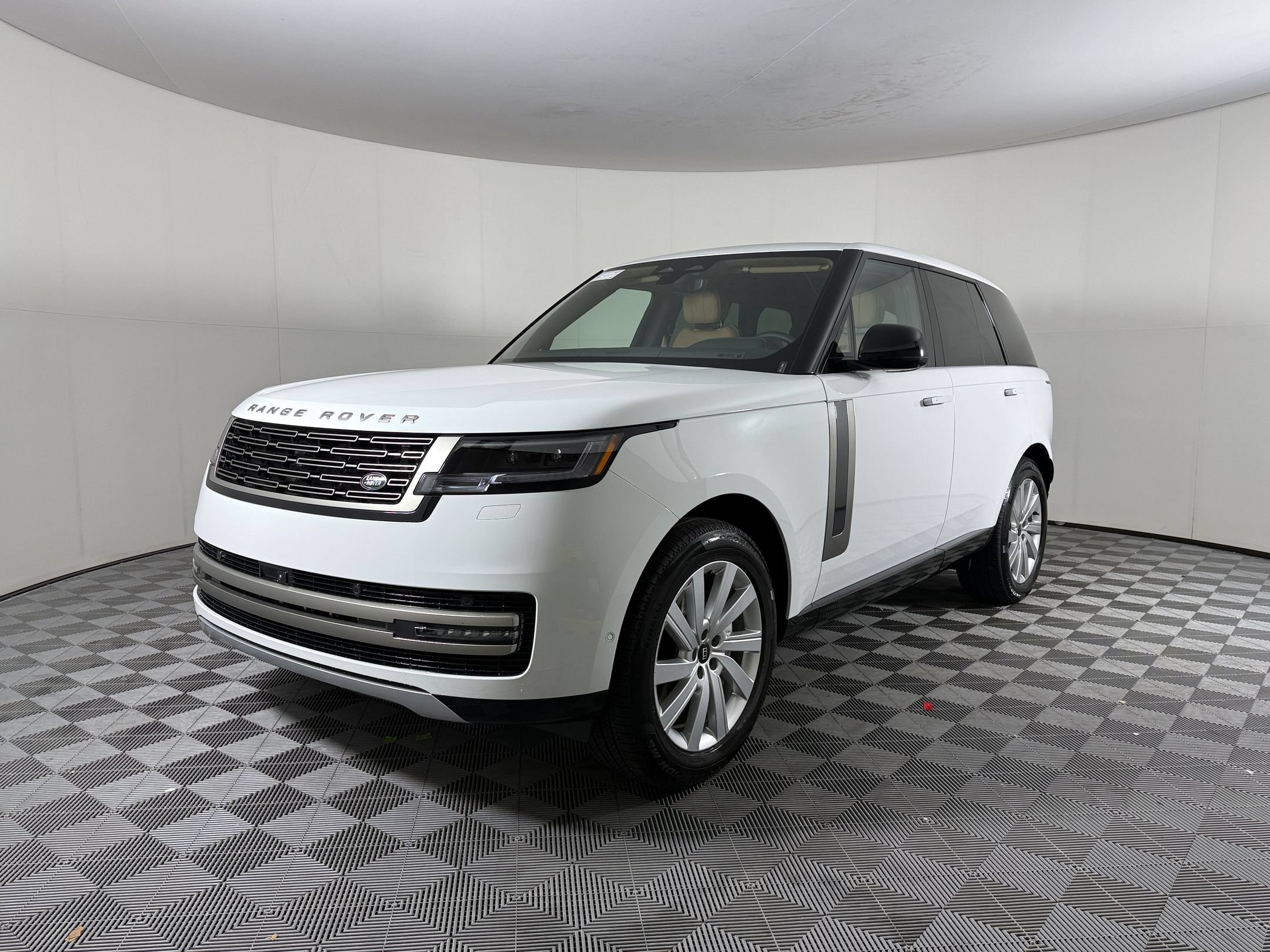 New 2027 Land Rover Range Rover SE