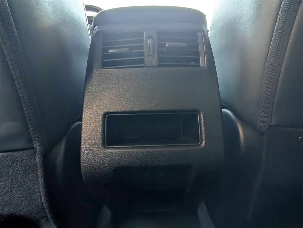 Used 2024 Mitsubishi Outlander SE Black Edition image 17