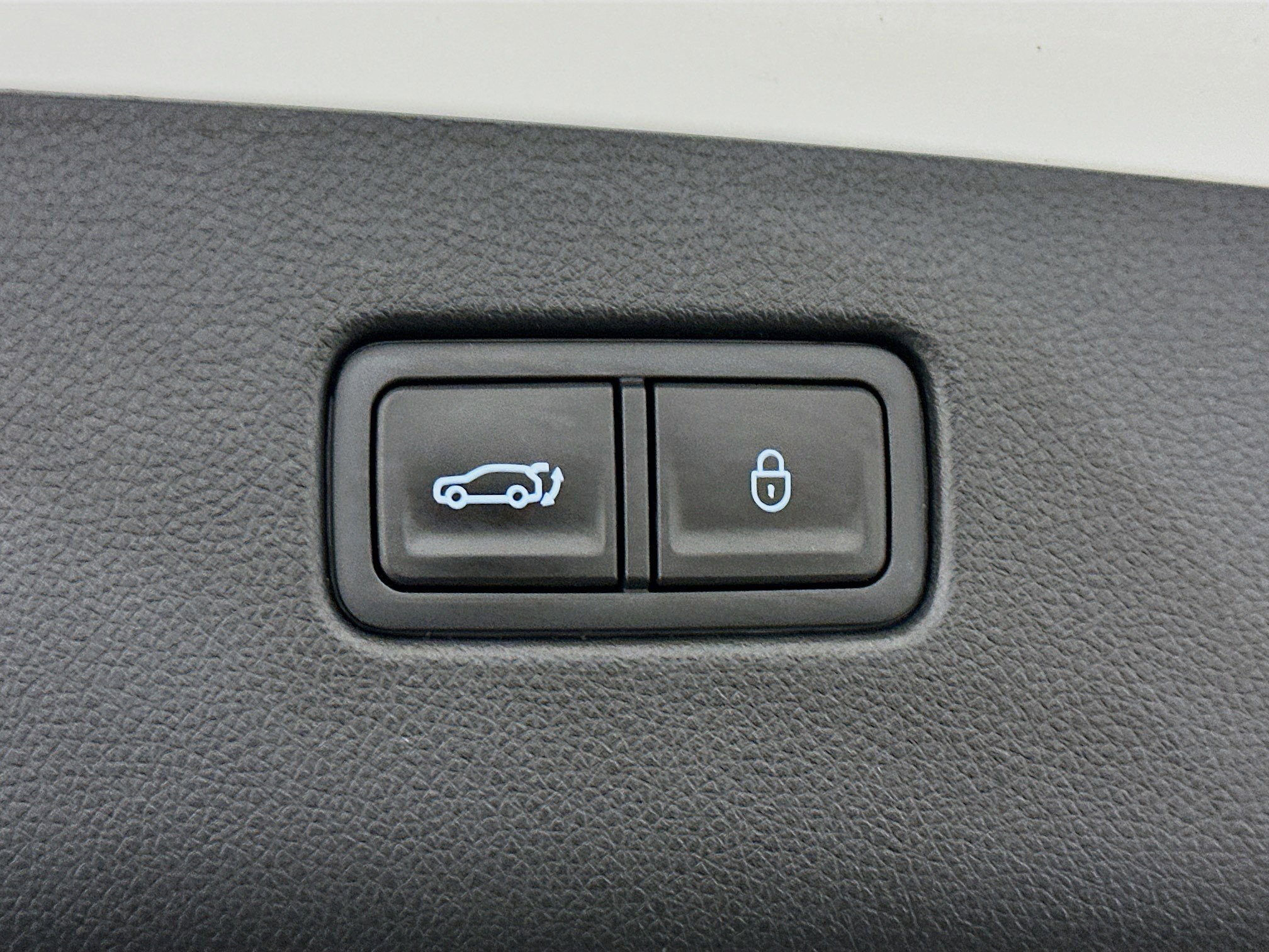 Used 2025 Genesis GV70 2.5T AWD/4WD image 31