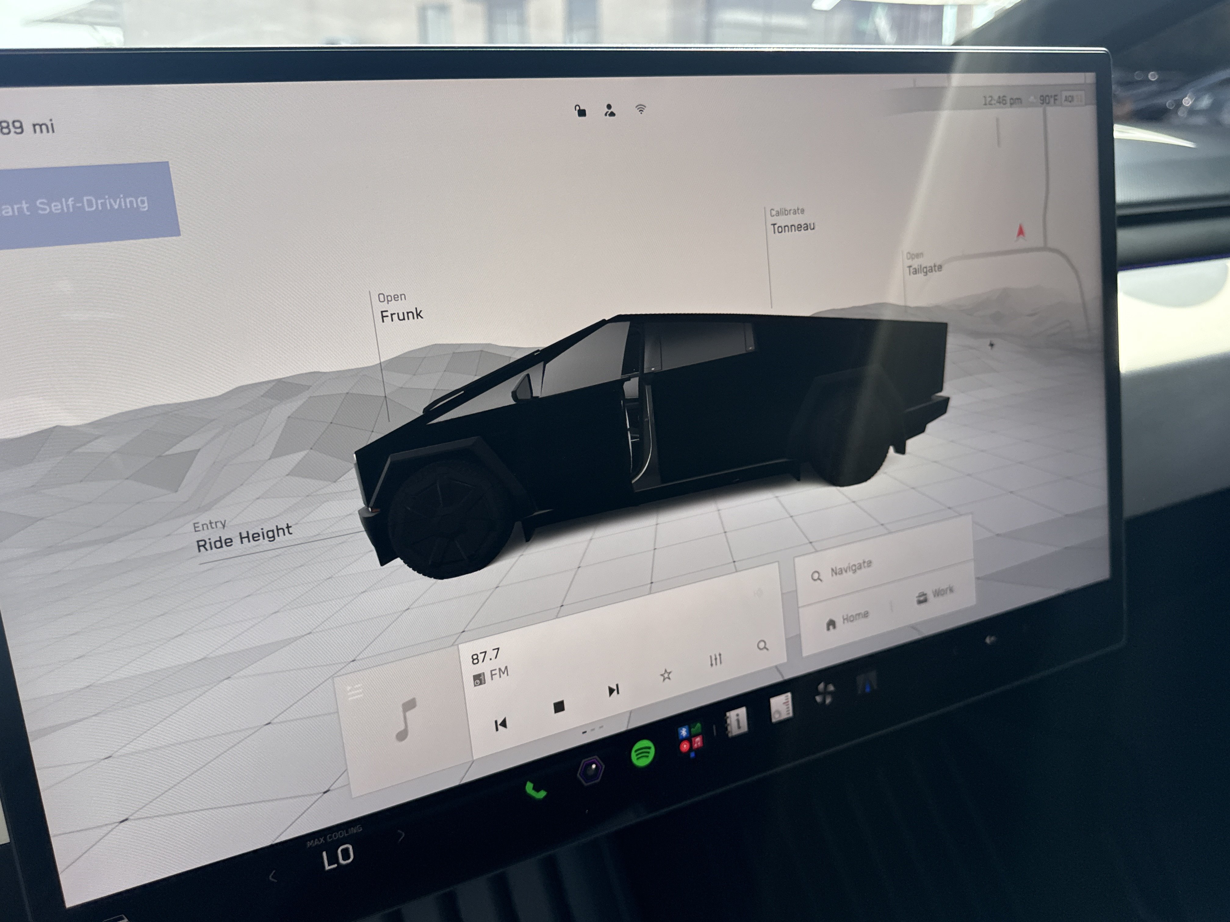 Used 2024 Tesla Cybertruck AWD Crew Cab image 7