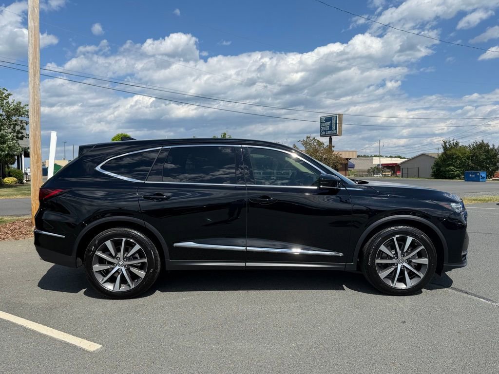 Used 2025 Acura MDX SH-AWD w/ Technology Package image 2