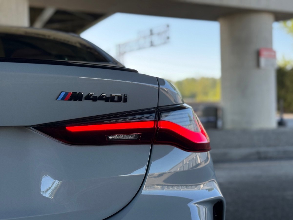 Used 2023 BMW M440i Coupe w/ Premium Package RWD image 9