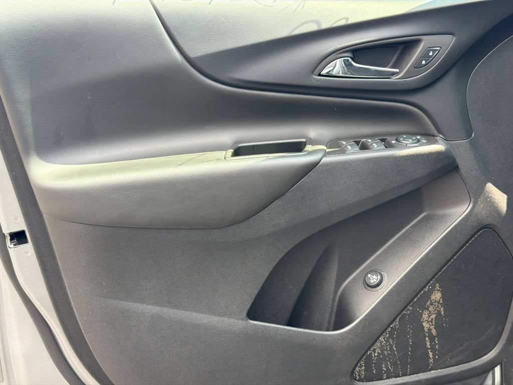 Used 2024 Chevrolet Equinox LT AWD/4WD image 16