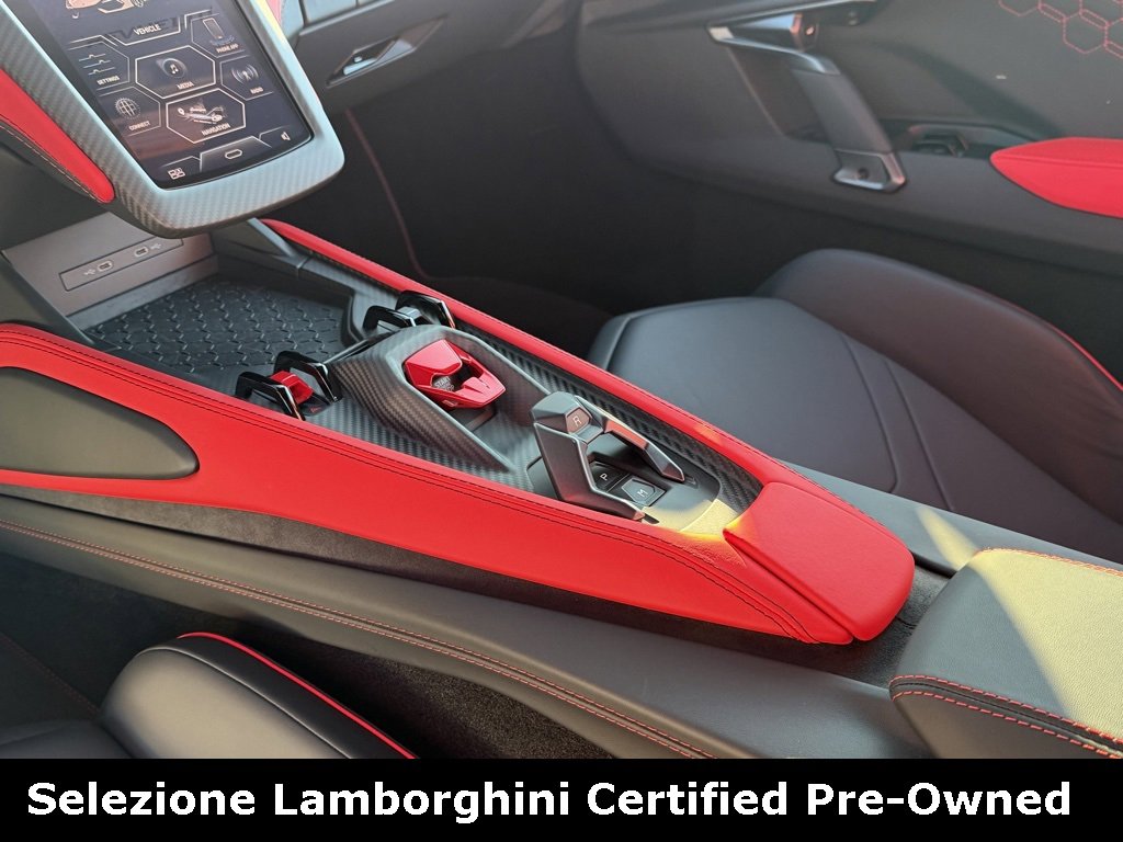 Used 2024 Lamborghini Revuelto image 31