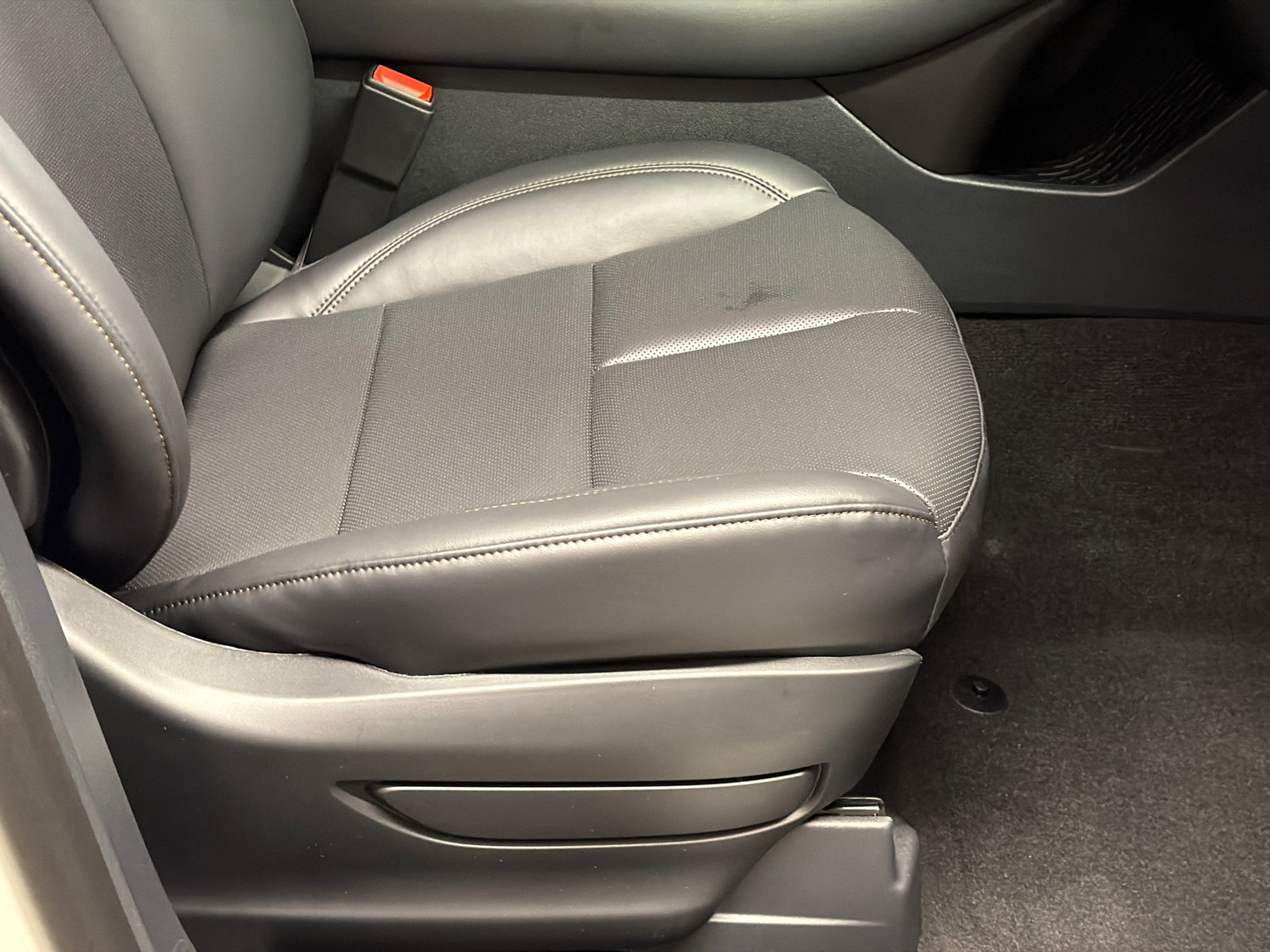 New 2027 Lincoln Aviator AWD image 13