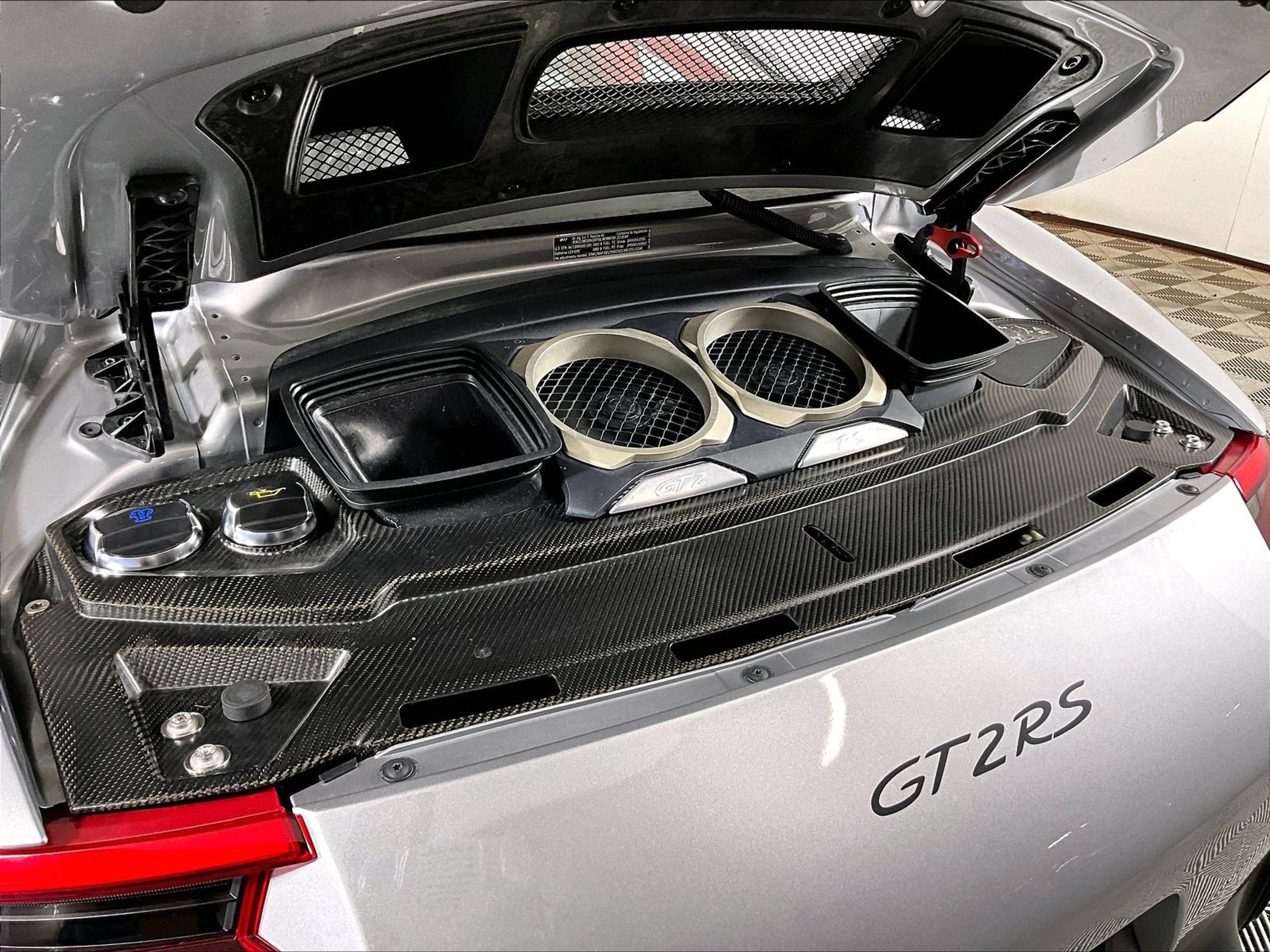 Certified 2018 Porsche 911 GT2 RS RWD image 22