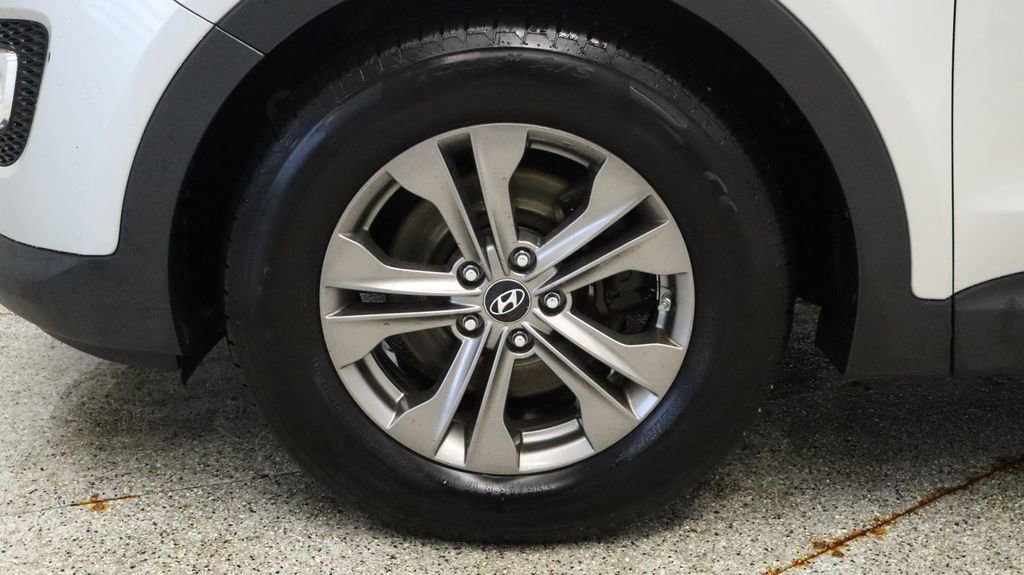 Used 2013 Hyundai Santa Fe Sport w/ Popular Equipment Pkg image 11