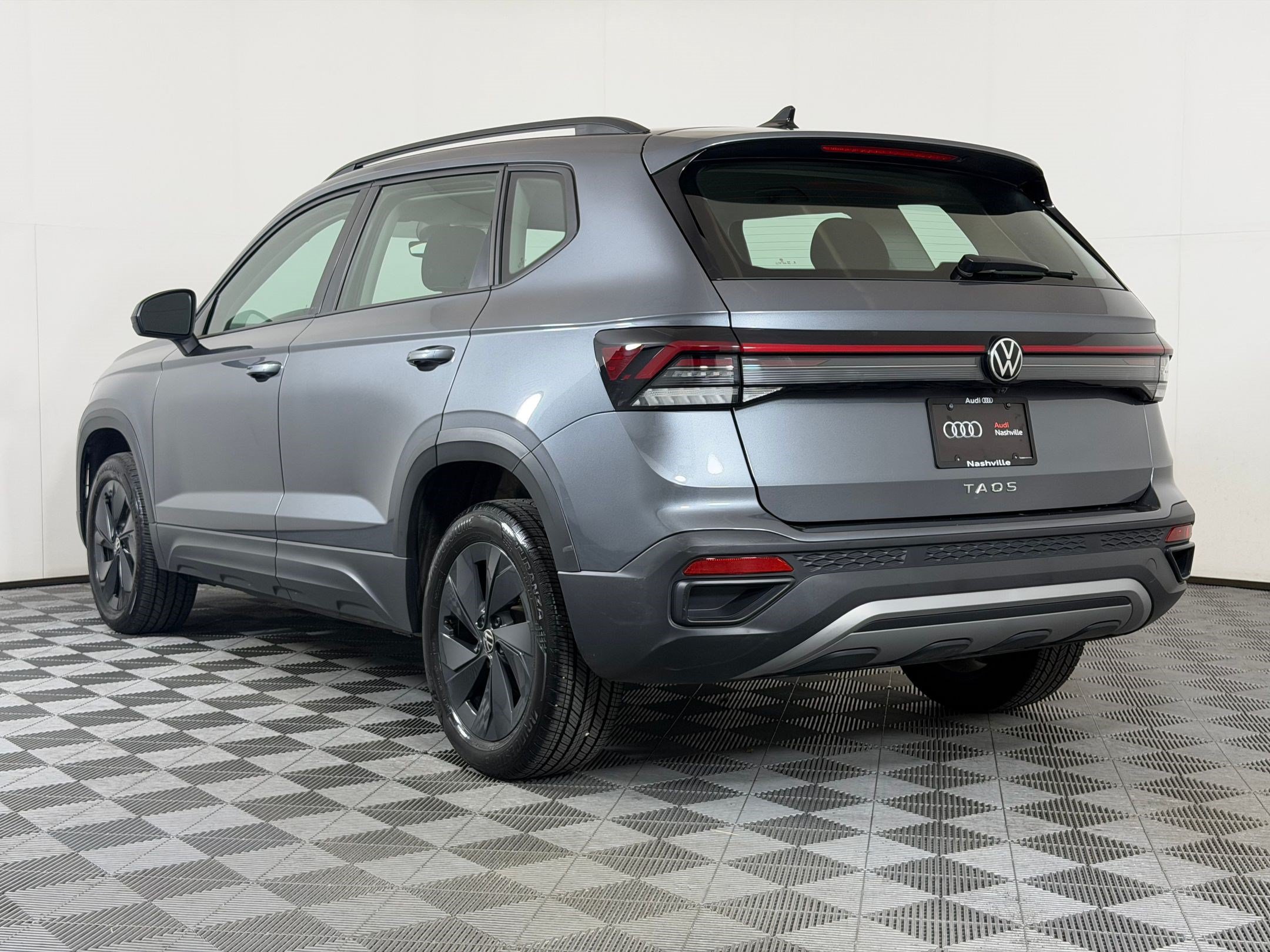 Used 2025 Volkswagen Taos S FWD image 3