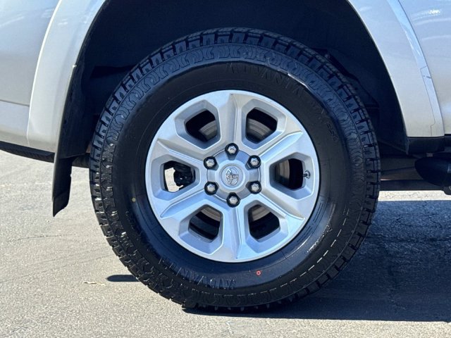 Used 2021 Toyota 4Runner SR5 Premium w/ Moonroof Package AWD/4WD image 37