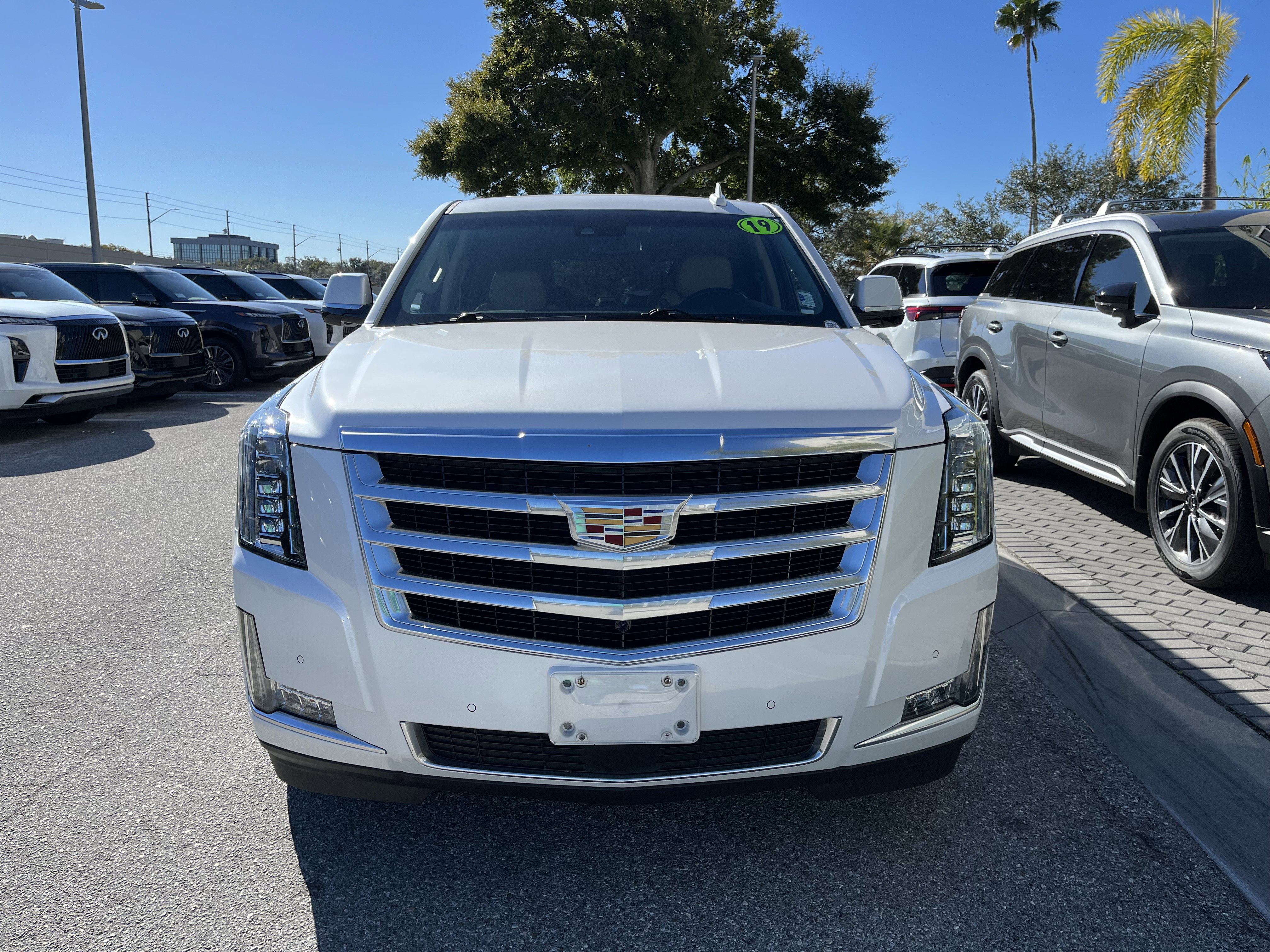 Used 2019 Cadillac Escalade Premium Luxury image 9