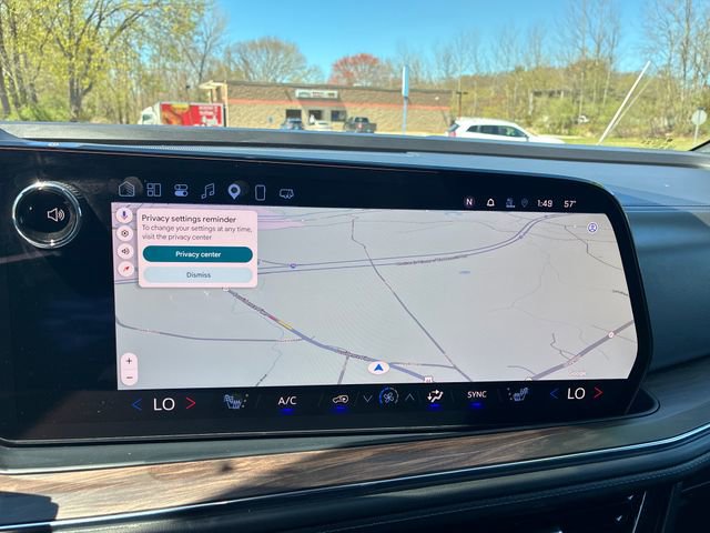 Used 2025 Chevrolet Tahoe LT w/ Advanced Technology Package AWD/4WD image 19