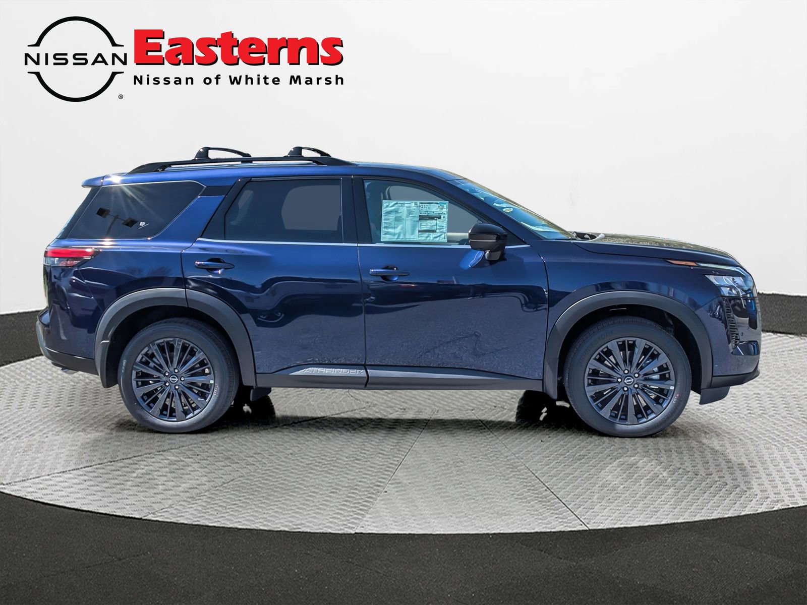 New 2026 Nissan Pathfinder SL image 6