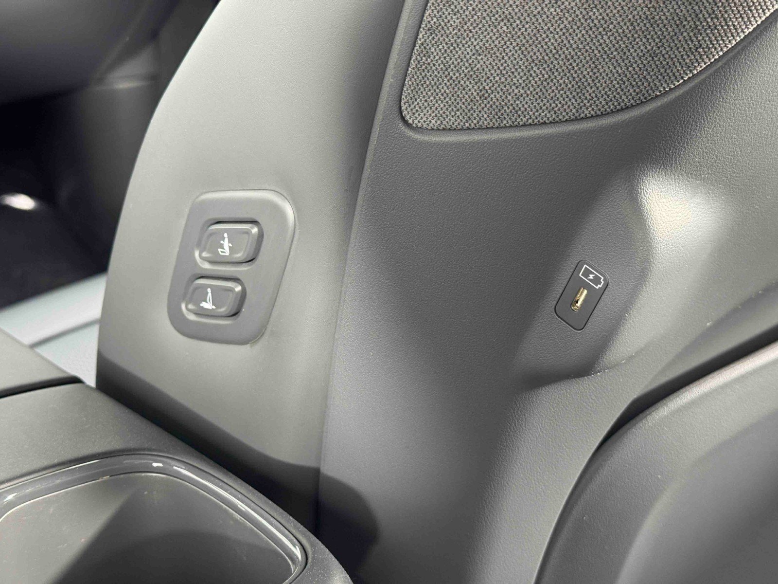 Used 2024 Kia EV9 Wind image 35