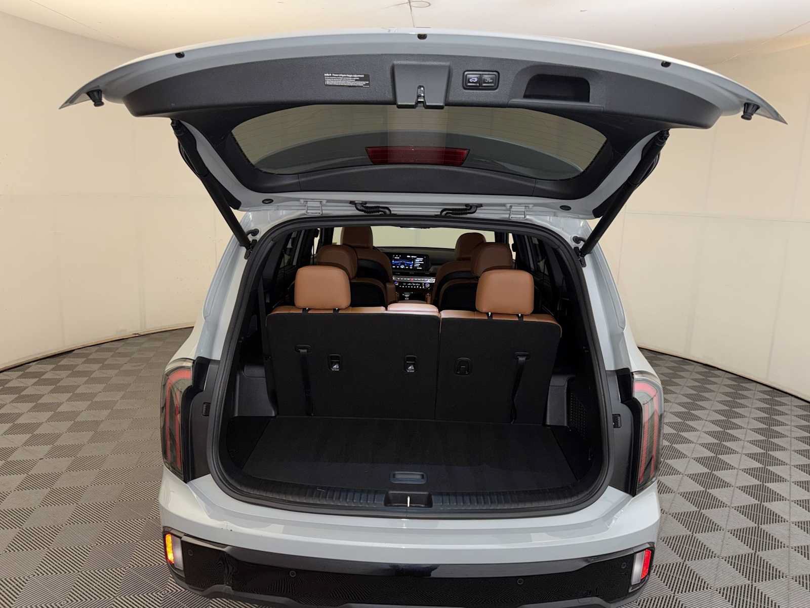 Used 2025 Kia Telluride EX X-Line AWD/4WD image 23
