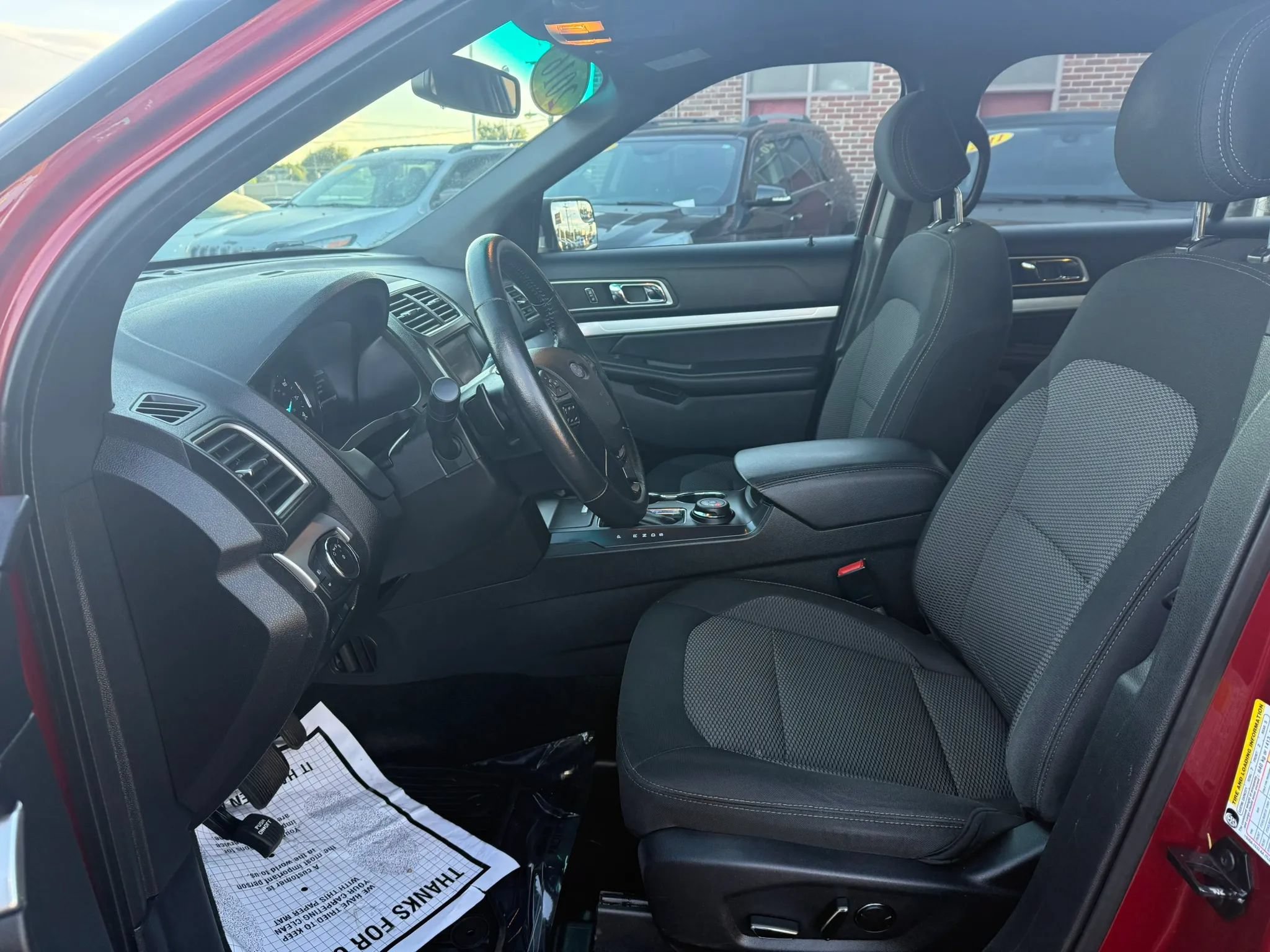 Used 2016 Ford Explorer XLT w/ Equipment Group 201A AWD/4WD image 9