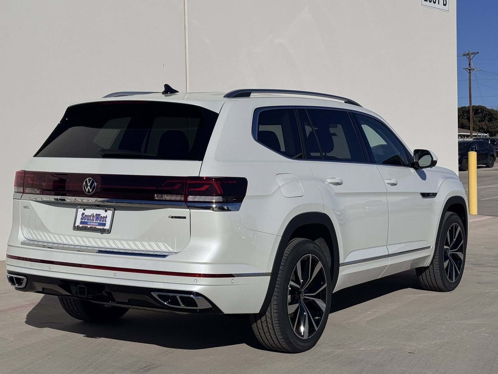 New 2026 Volkswagen Atlas SEL Premium R-Line image 4
