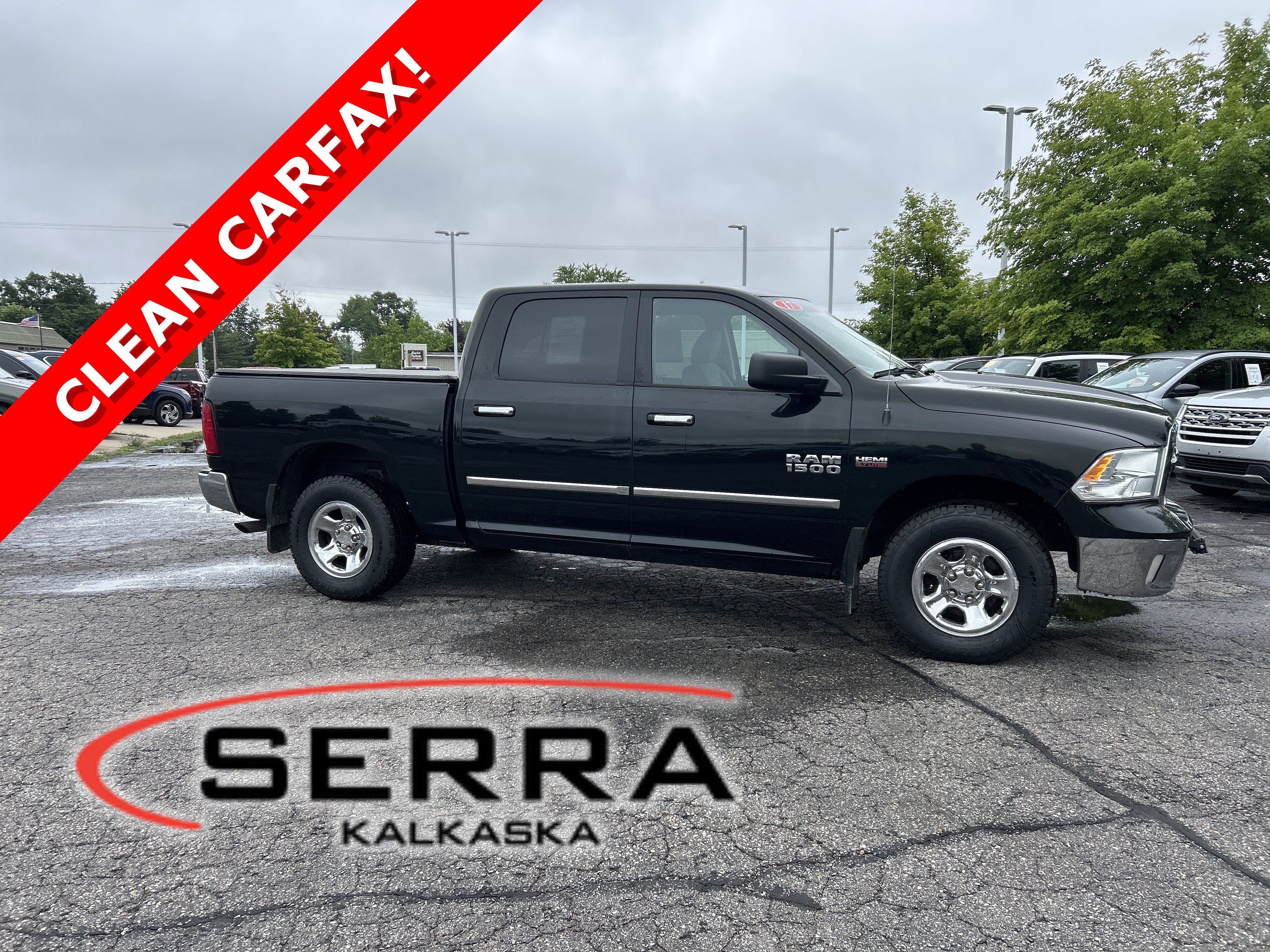 Used 2017 RAM 1500 Classic SLT AWD/4WD image 1