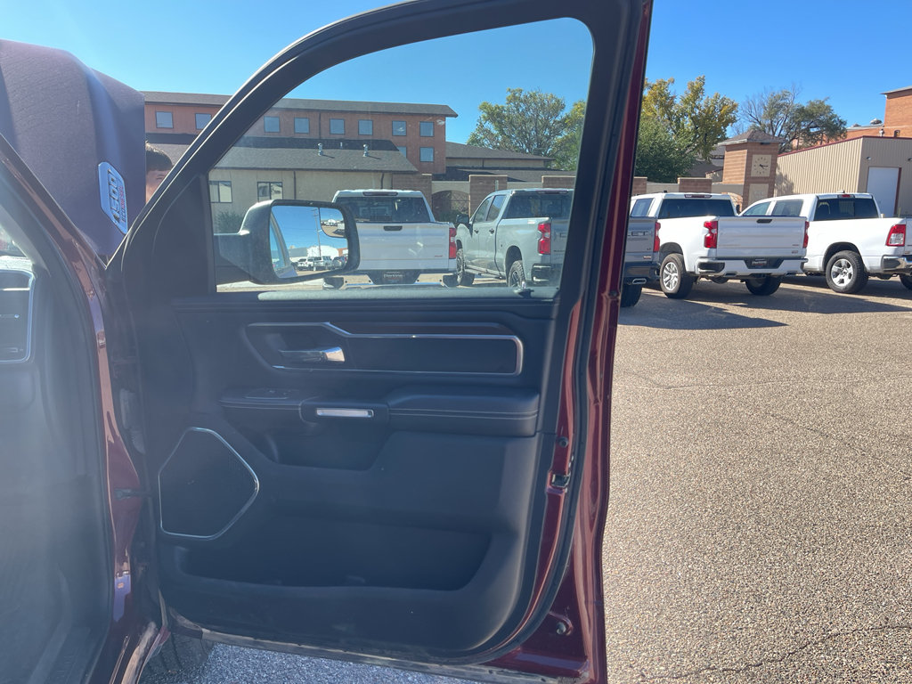 Used 2022 RAM 1500 Laramie AWD/4WD image 16