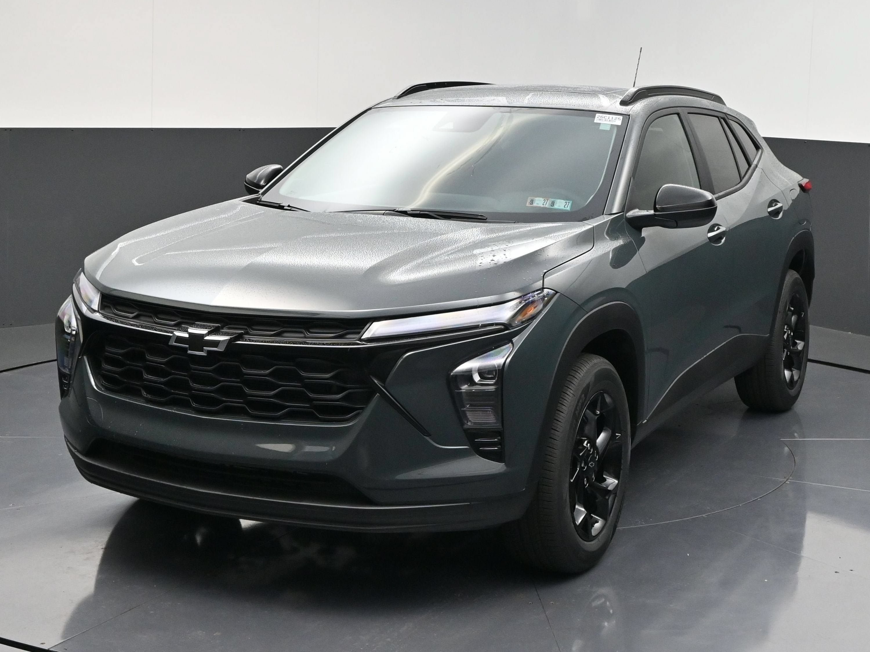New 2026 Chevrolet Trax LT w/ Sunroof Package FWD image 4