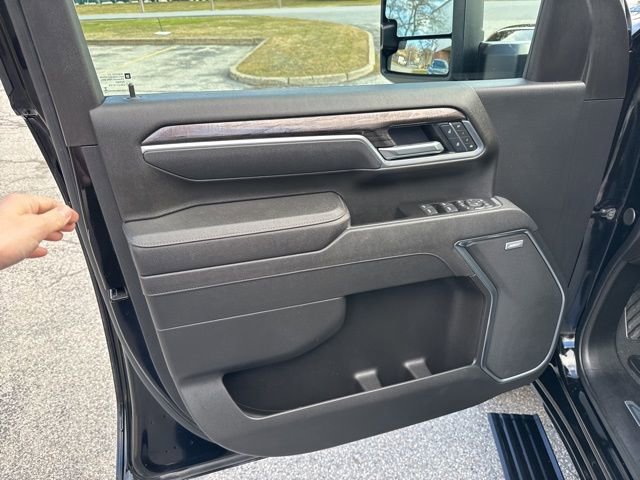 Used 2025 Chevrolet Silverado 2500 LTZ w/ LTZ Premium Package image 70