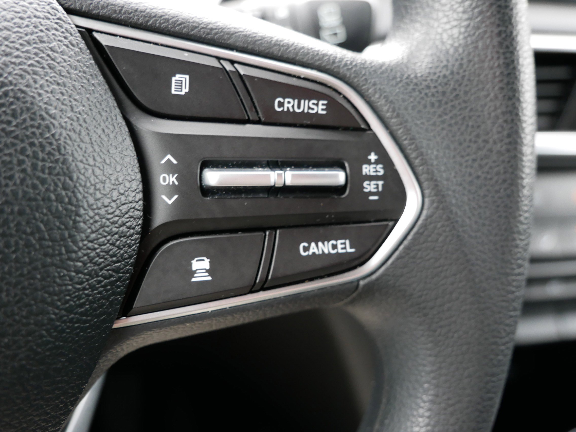 Used 2019 Hyundai Santa Fe SEL AWD/4WD image 25