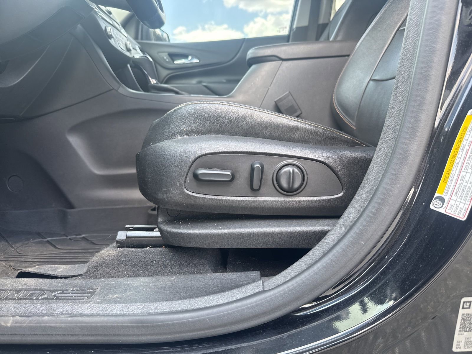 Used 2020 Chevrolet Equinox LT w/ Midnight Edition FWD image 15