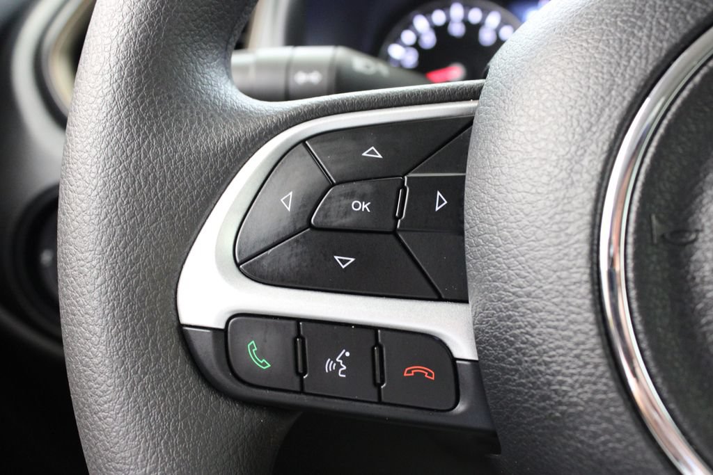 Used 2023 Jeep Renegade Latitude AWD/4WD image 25