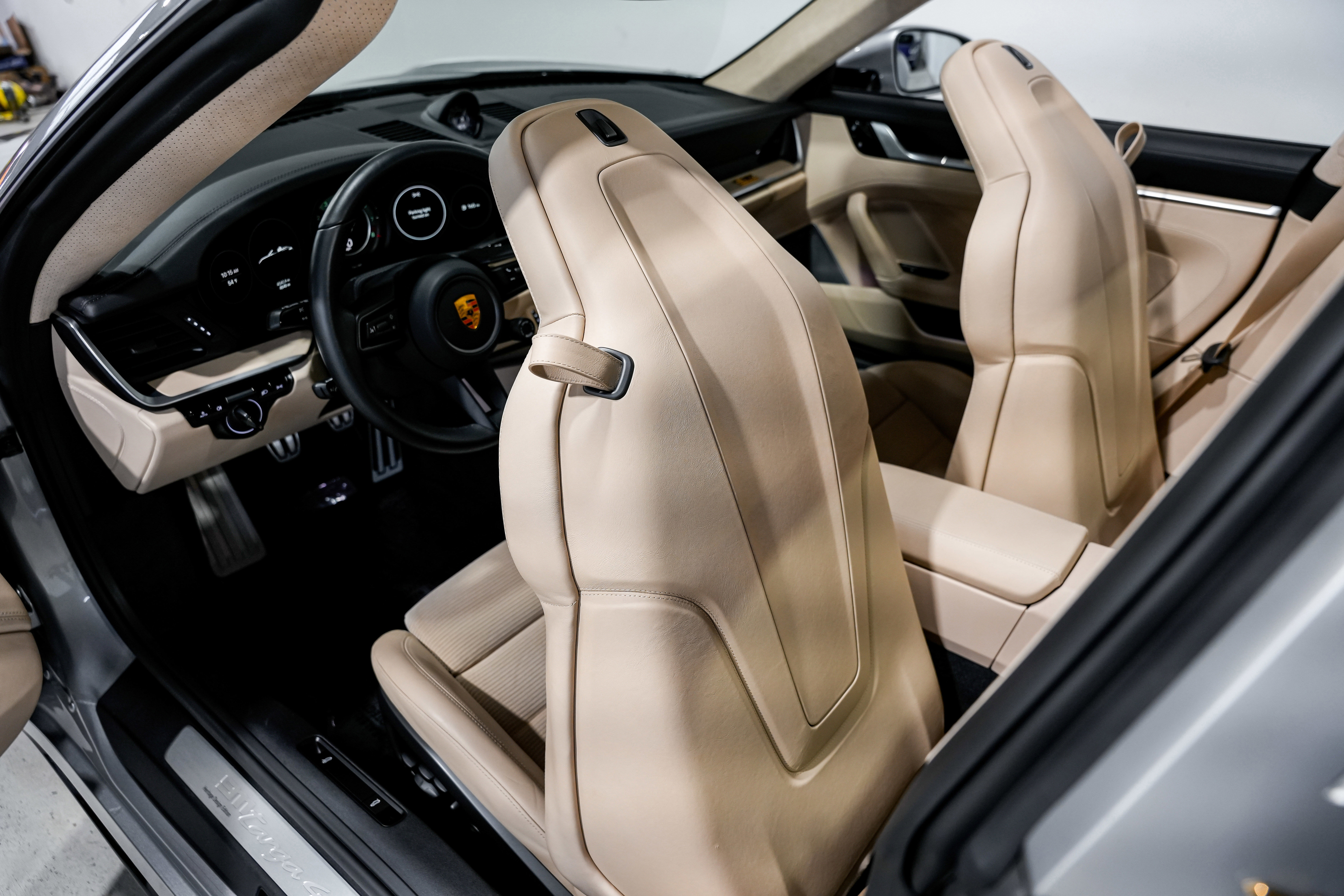 Used 2021 Porsche 911 Targa 4S Heritage Design image 29