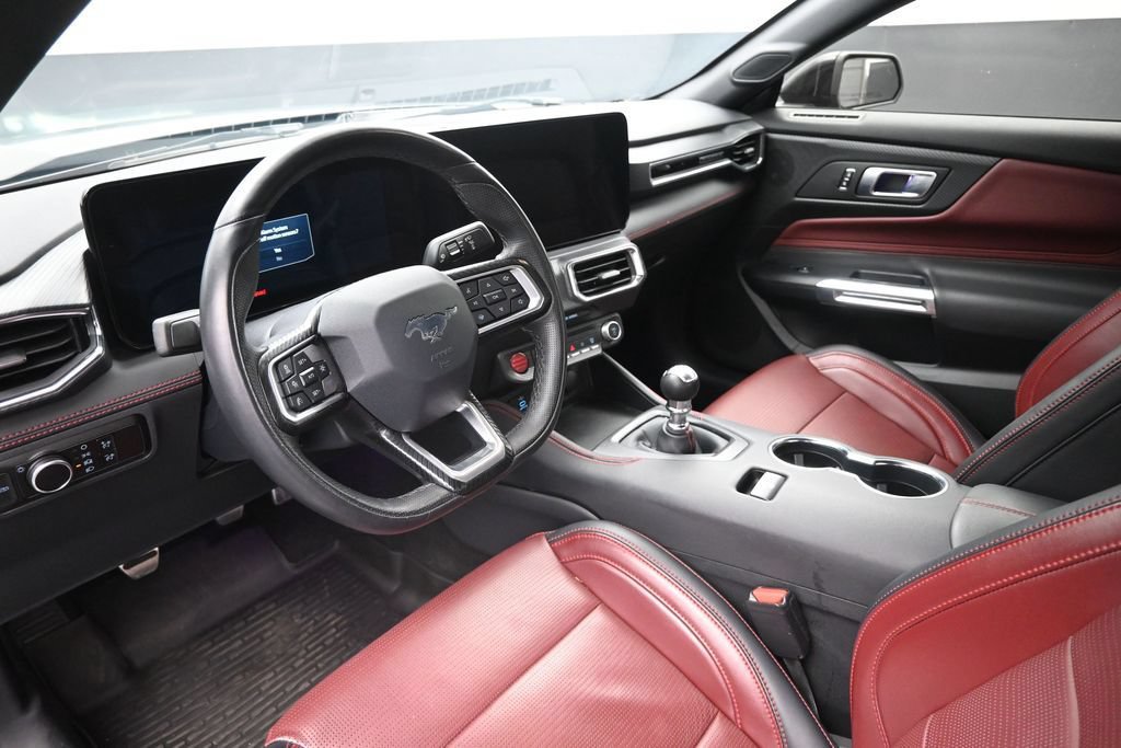 Used 2025 Ford Mustang GT Premium RWD image 23