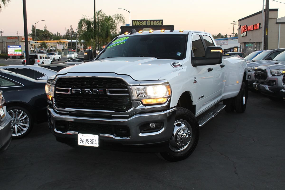 Used 2023 RAM 3500 Big Horn w/ Level 1 Equipment Group AWD/4WD image 2