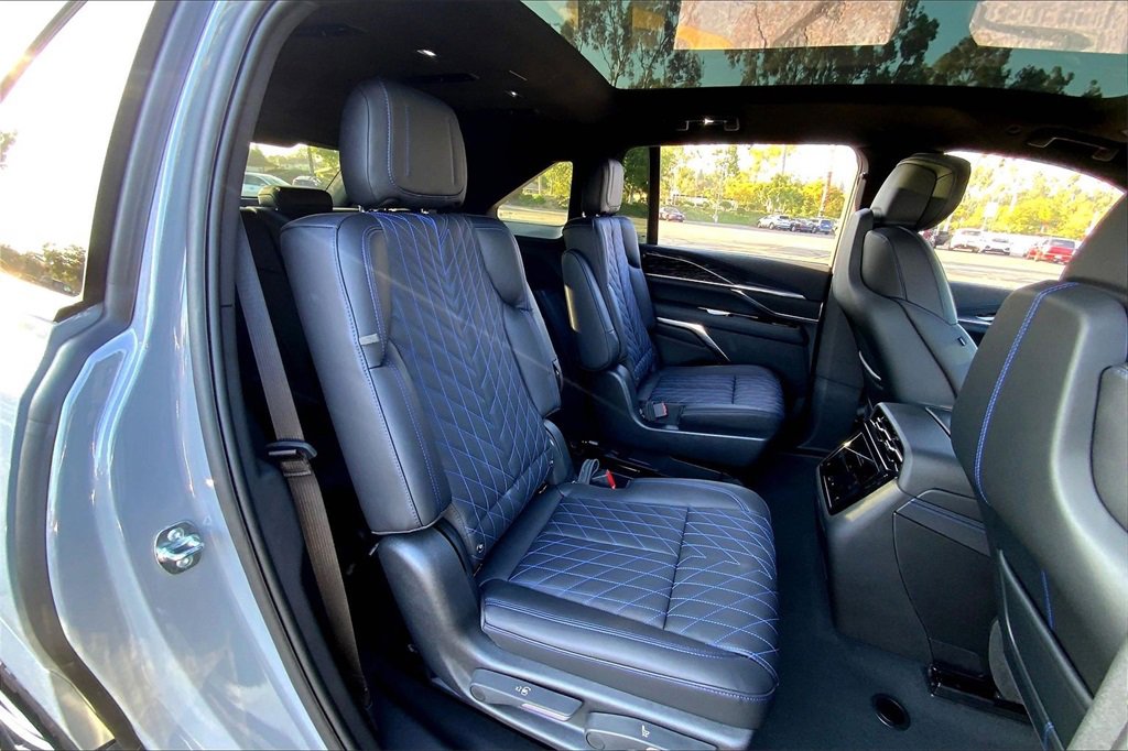 New 2026 Cadillac Escalade IQ Sport 1 image 32