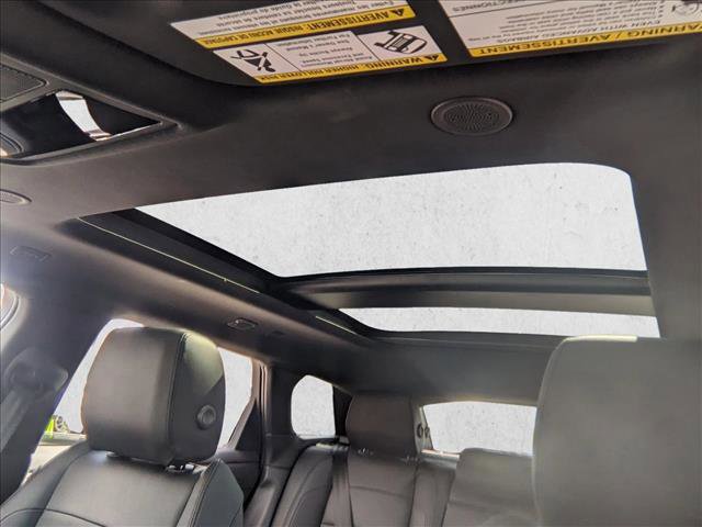 Used 2025 Land Rover Range Rover Evoque Dynamic SE image 17