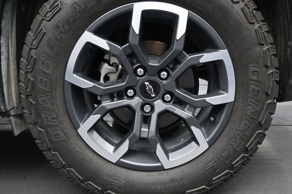 Used 2026 Chevrolet Equinox ACTIV FWD image 10
