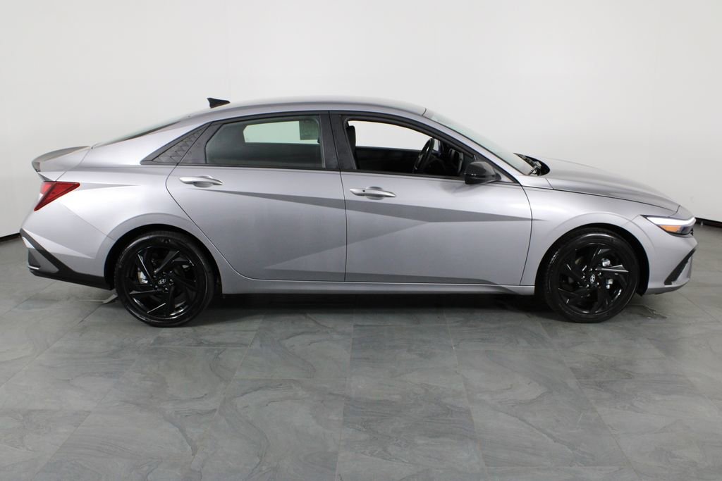 Used 2026 Hyundai Elantra Sport image 15