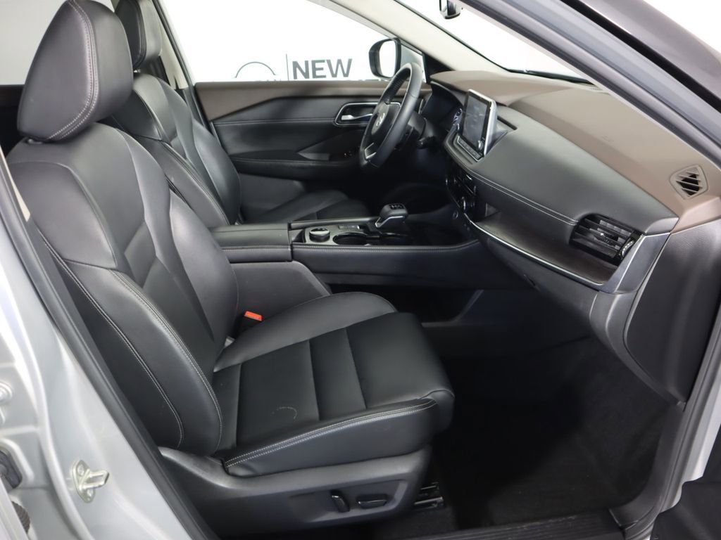 Used 2021 Nissan Rogue SL image 29