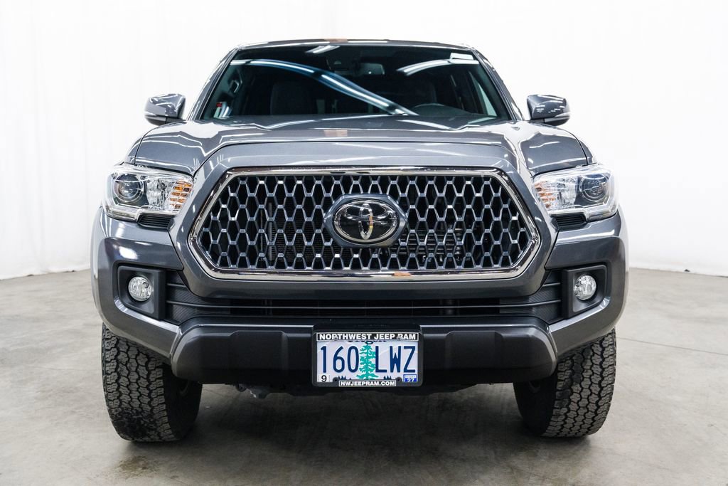 Used 2019 Toyota Tacoma TRD Off-Road image 2